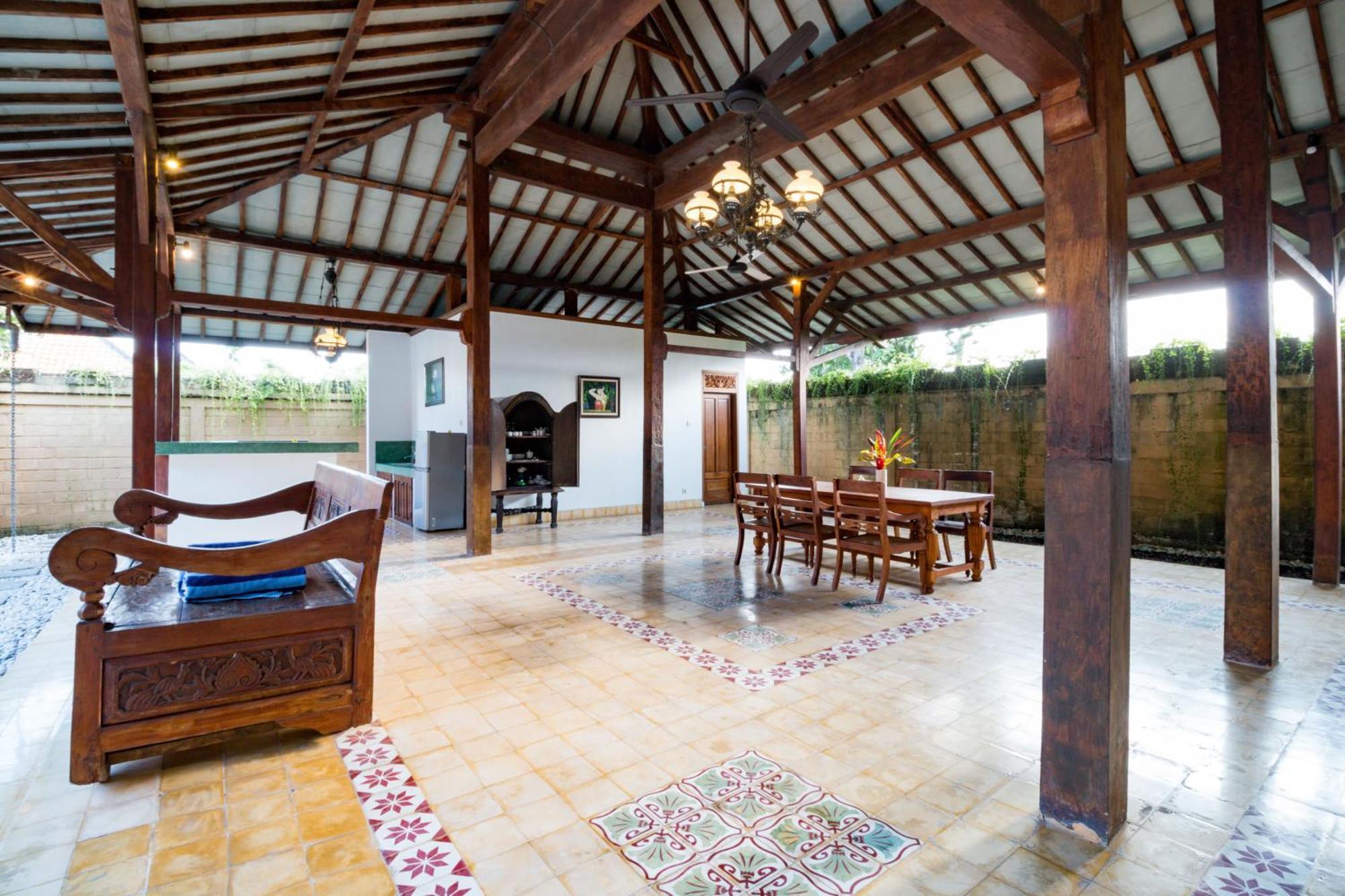 Bali Royal Heritage Villa เซมินยัค ภายนอก รูปภาพ