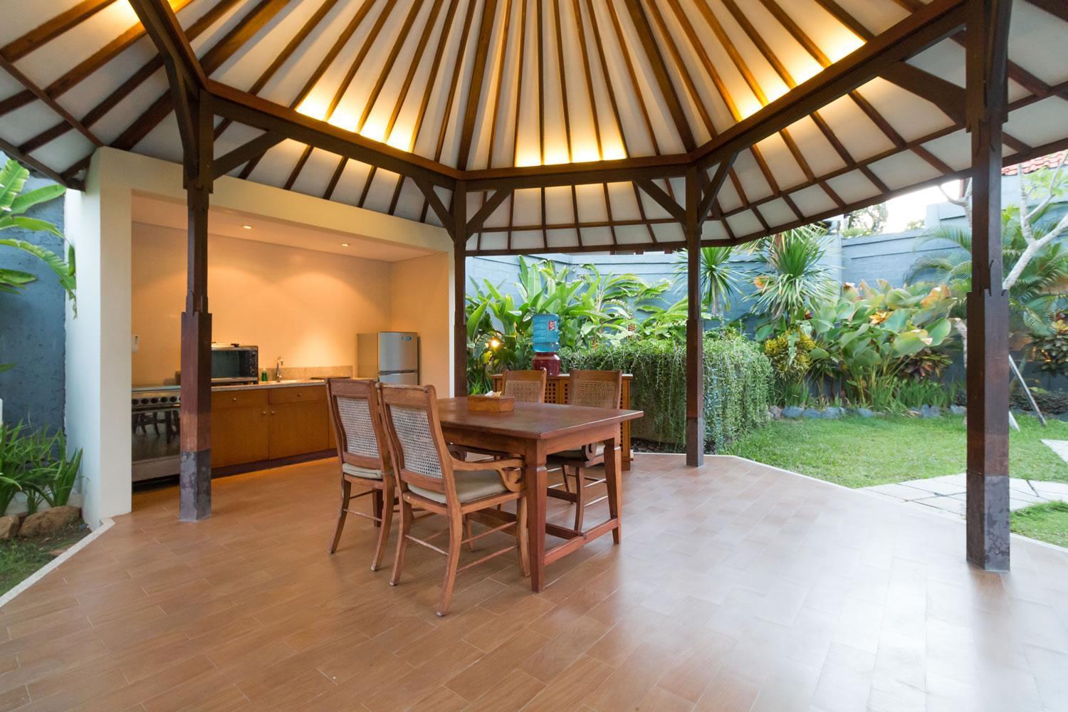 Bali Royal Heritage Villa เซมินยัค ภายนอก รูปภาพ