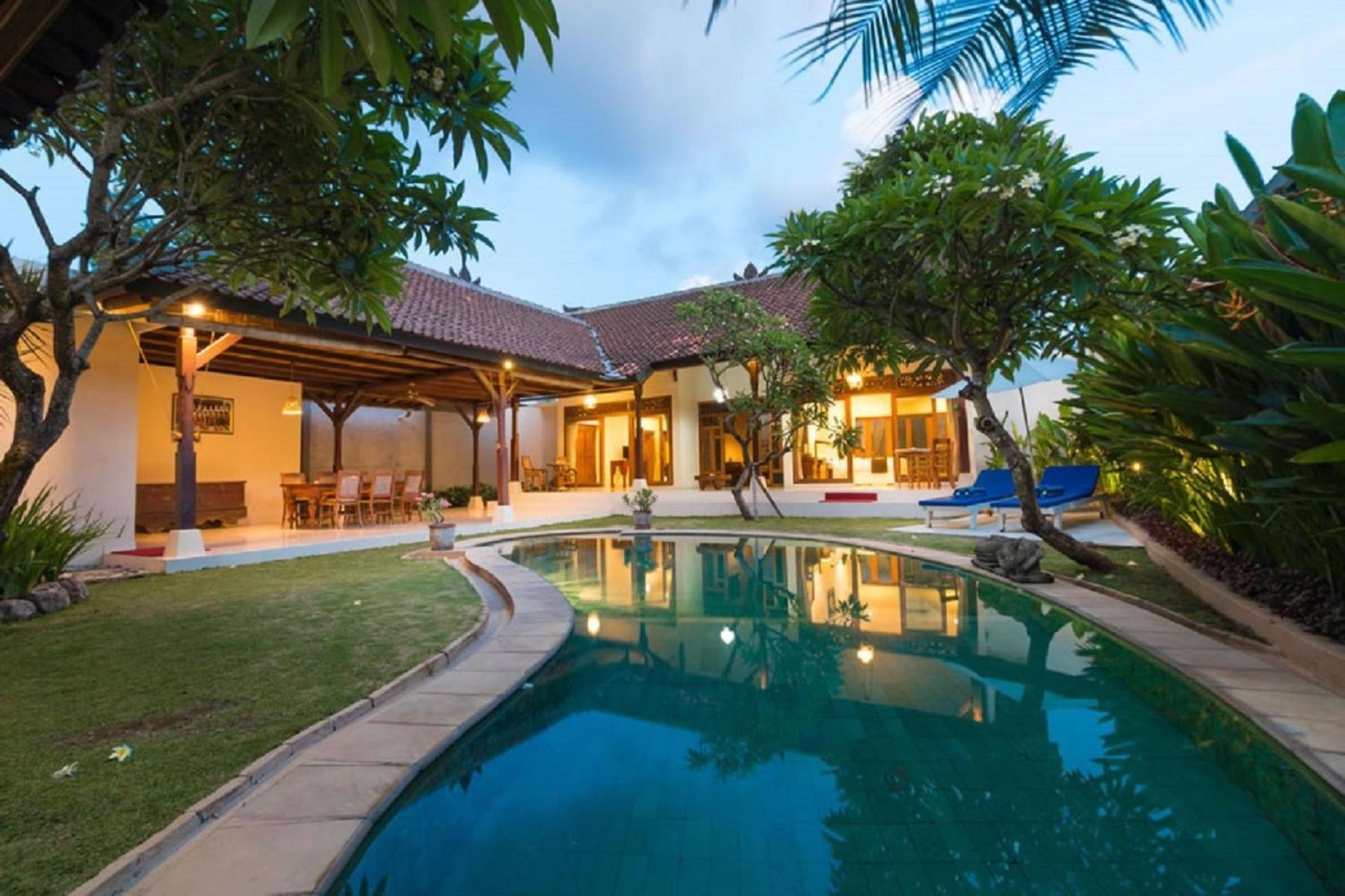 Bali Royal Heritage Villa เซมินยัค ภายนอก รูปภาพ